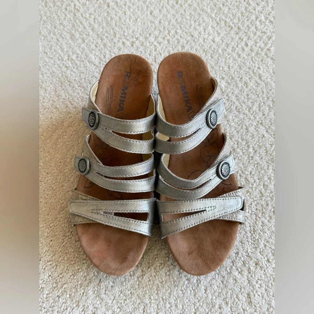 Romika Silver Metallic Strappy Wedge Adjustable Strap Sandal‎ Size 38 (7-7.5)